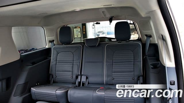 Lincoln Navigator 4세대 3.5L чёрный Label, 2023 14