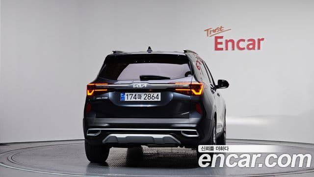 Kia Seltos Signature, 2022 4