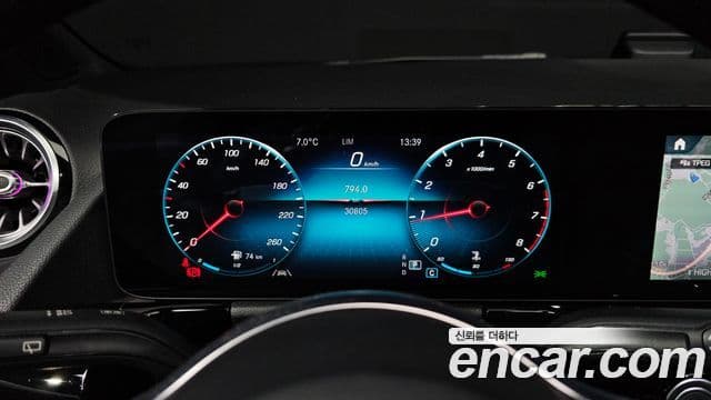 Mercedes-Benz GLA-класс H247 GLA220, 2021 8