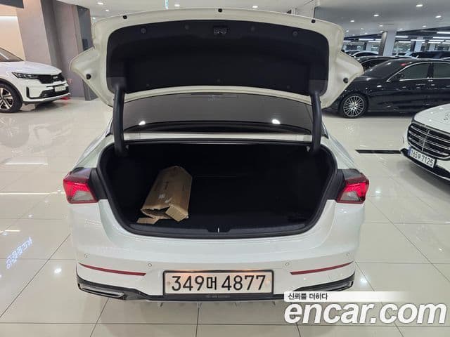 Kia K5 3세대 Trendy, 2021 11