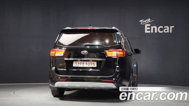 Kia All New Carnival Luxury, 2016 4