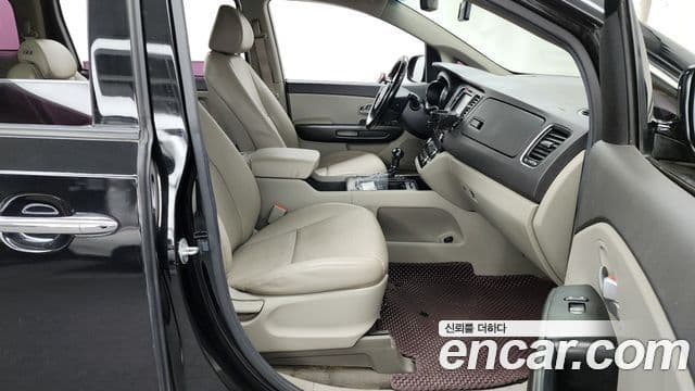 Kia All New Carnival Luxury, 2016 11