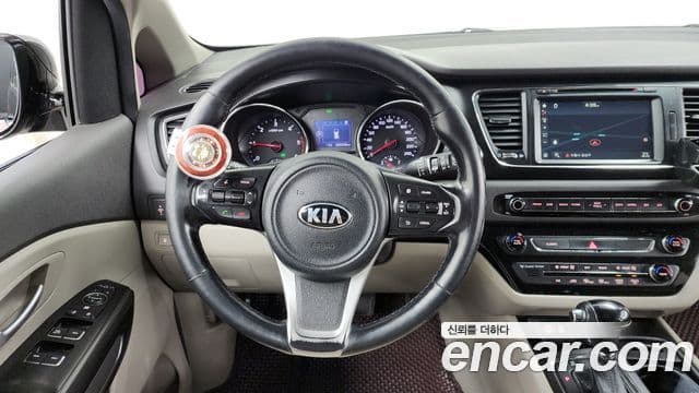 Kia All New Carnival Luxury, 2016 13