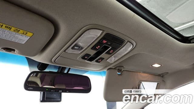 Kia All New Carnival Luxury, 2016 17