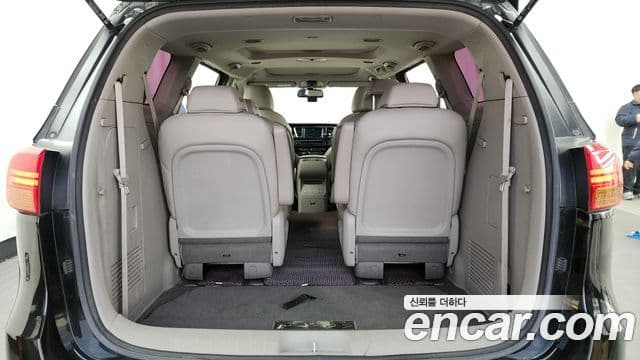 Kia All New Carnival Luxury, 2016 20