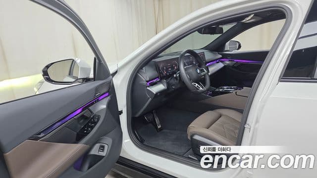 BMW 5시리즈 (G60) 520i M Sport, 2025 13