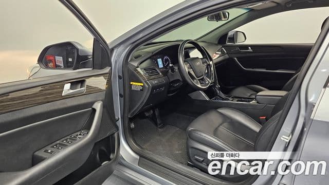 Hyundai LF Sonata 2.0 Smart, 2015 10