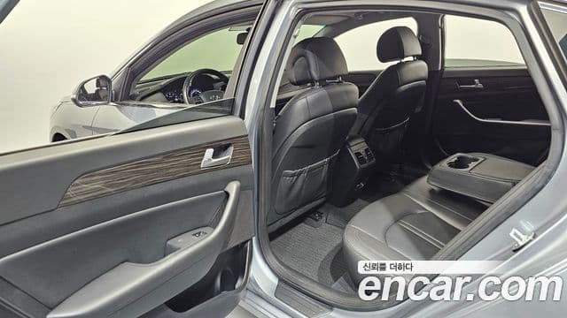 Hyundai LF Sonata 2.0 Smart, 2015 11