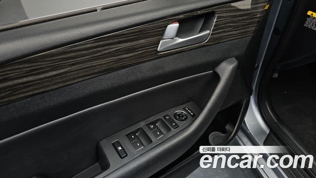 Hyundai LF Sonata 2.0 Smart, 2015 14