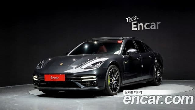 Porsche Panamera (971) 2.9 AWD E-гибрид Platinum Edition, 2023 1