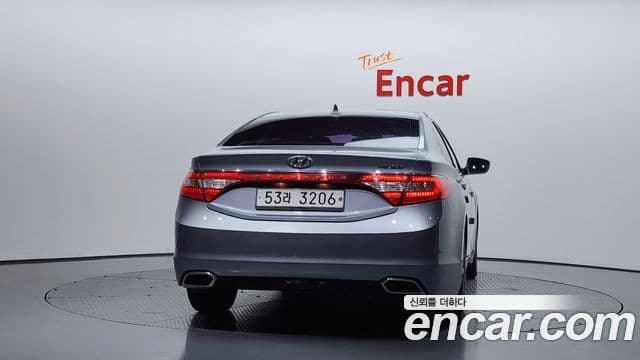 Hyundai Grandeur HG Modern, 2015 4