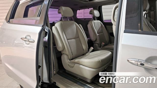 Kia All New Carnival Prestige, 2016 12