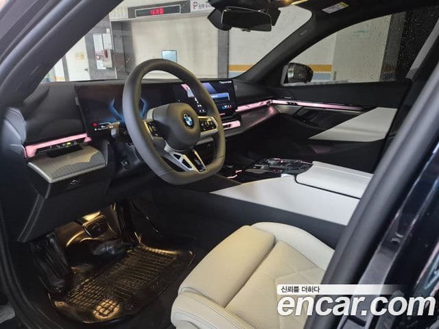 BMW 5시리즈 (G60) 523d M Sport, 2025 9