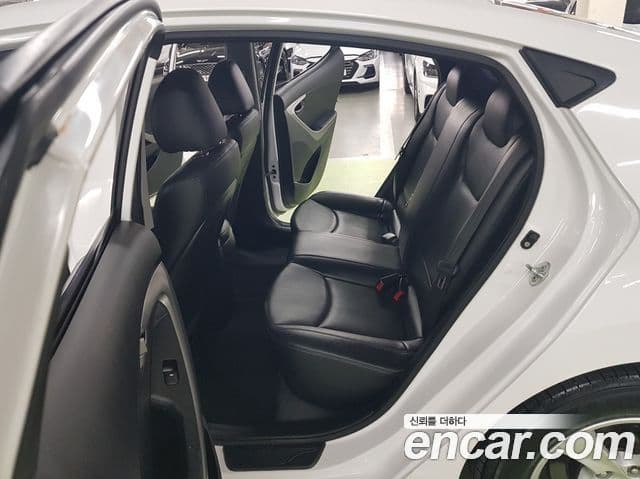 Hyundai Avante MD M16 GDI Smart, 2013 11
