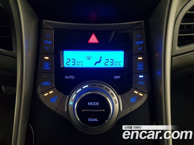 Hyundai Avante MD M16 GDI Smart, 2013 17
