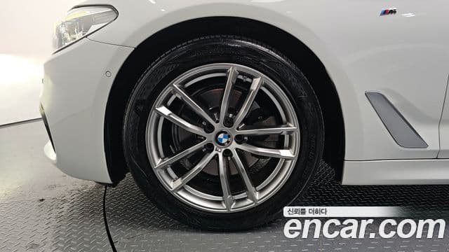 BMW 5시리즈 (G30) 520d M Sport Plus, 2018 все фото