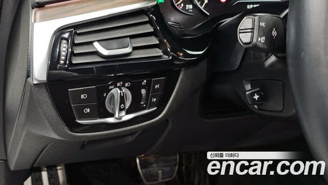 BMW 5시리즈 (G30) 520d M Sport Plus, 2018 16