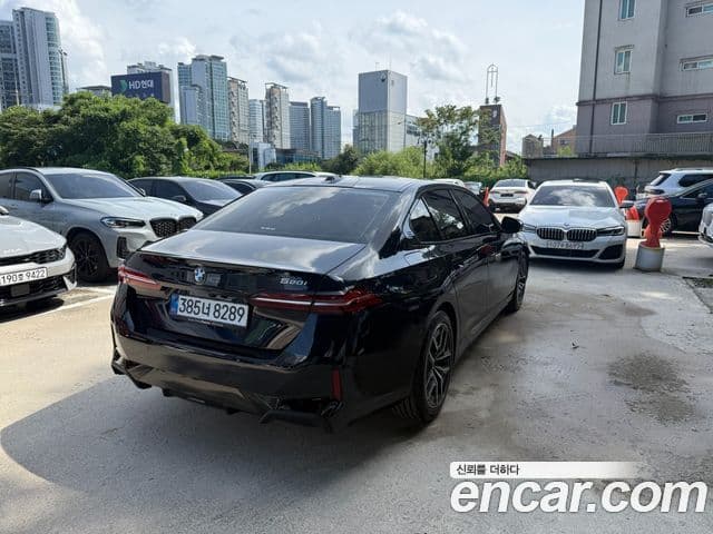 BMW 5시리즈 (G60) 520i M Sport, 2025 все фото