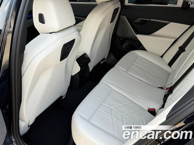 BMW 5시리즈 (G60) 520i M Sport, 2025 9