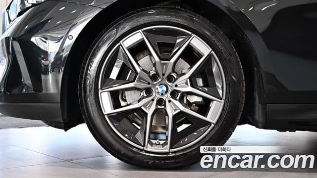 BMW 5시리즈 (G60), 2025 все фото