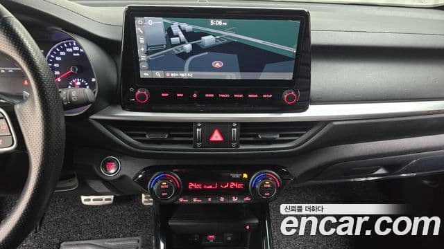 Kia The / новый New K3 2세대 Signature, 2023 14