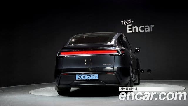 Tesla модель Y Long Range, 2025 4