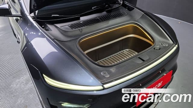 Tesla модель Y Long Range, 2025 6