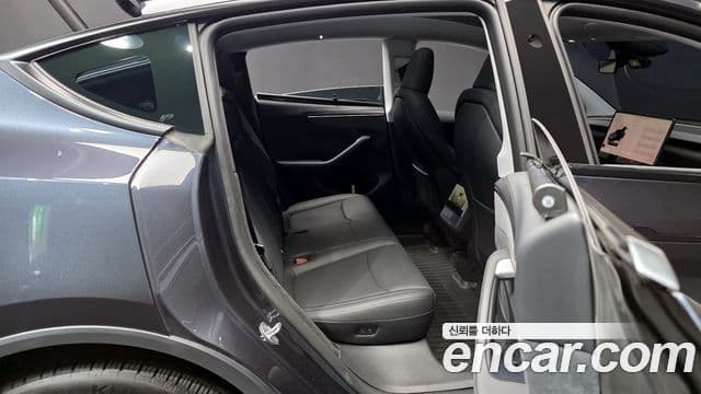 Tesla модель Y Long Range, 2025 12