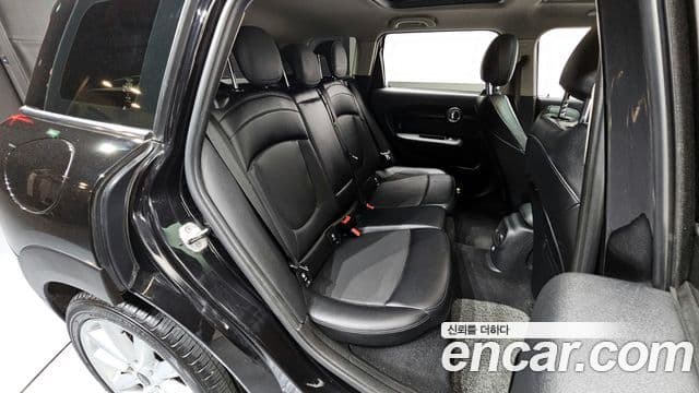 Mini Cooper D 클럽맨 2세대, 2017 11