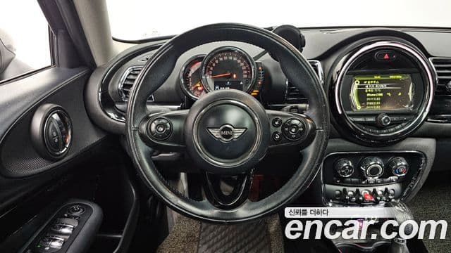 Mini Cooper D 클럽맨 2세대, 2017 13