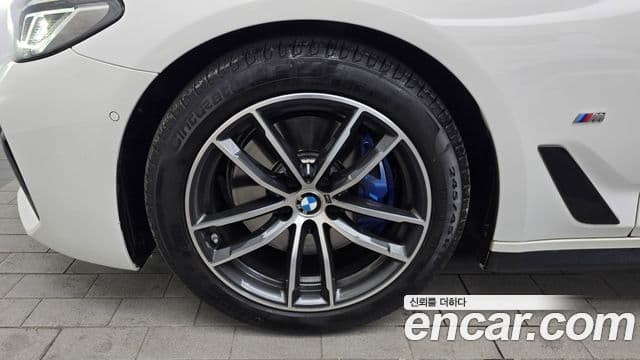 BMW 5시리즈 (G30) 520i M Sport, 2023 все фото