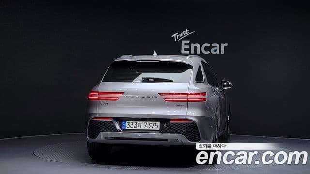 Genesis GV70, 2021 4