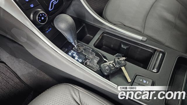 Hyundai YF Sonata Y20 Grand, 2010 9