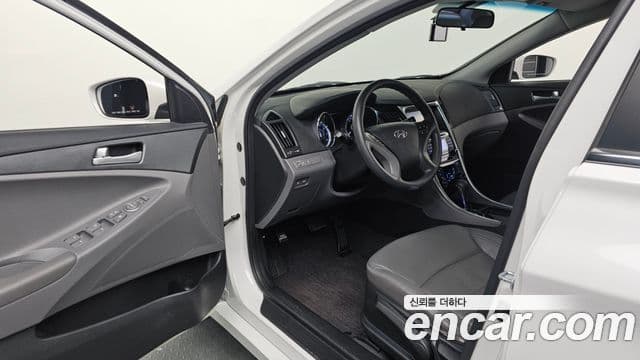 Hyundai YF Sonata Y20 Grand, 2010 10