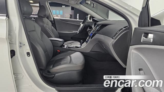 Hyundai YF Sonata Y20 Grand, 2010 11