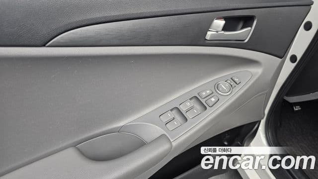 Hyundai YF Sonata Y20 Grand, 2010 18