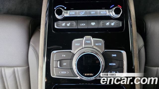 Genesis G90 Premium Luxury, 2019 15