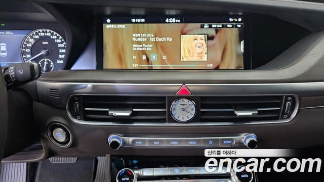 Genesis G90 Premium Luxury, 2019 17