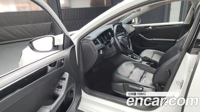 Volkswagen New Jetta 6세대, 2015 10