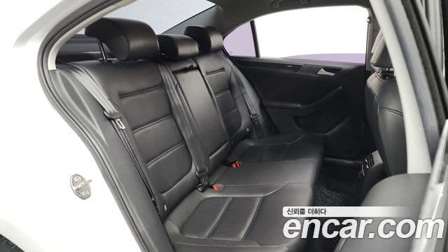 Volkswagen New Jetta 6세대, 2015 12