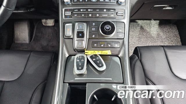 Hyundai The / новый New Santa Fe Exclusive, 2023 9