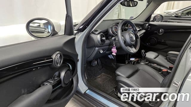 Mini Cooper 3세대, 2022 10