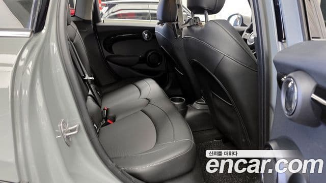 Mini Cooper 3세대, 2022 12