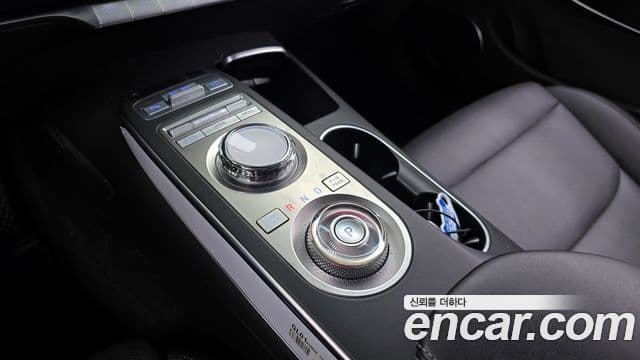 Genesis GV70, 2021 9