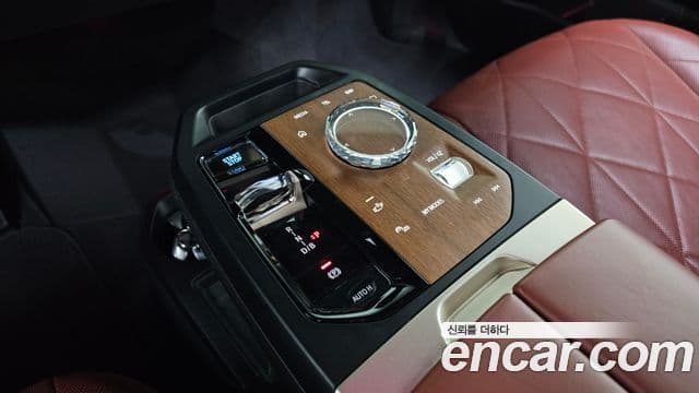 BMW iX xDrive40 First Edition, 2022 9