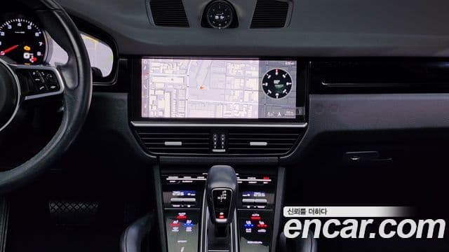 Porsche Cayenne (PO536), 2021 14