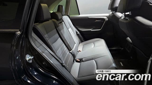 Toyota RAV4 5세대 2.5 2WD гибрид XLE, 2023 12