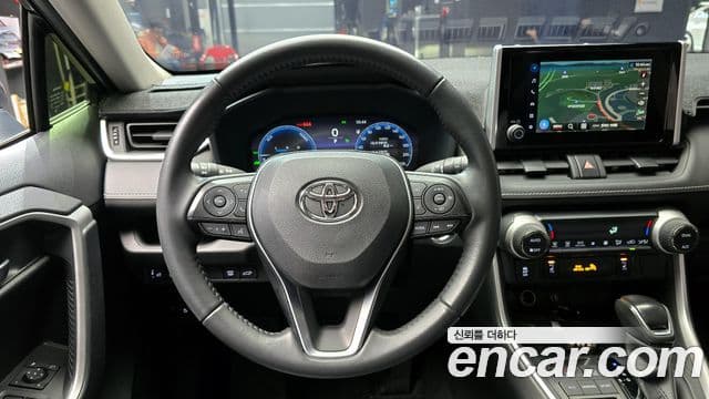 Toyota RAV4 5세대 2.5 2WD гибрид XLE, 2023 13