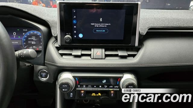 Toyota RAV4 5세대 2.5 2WD гибрид XLE, 2023 14