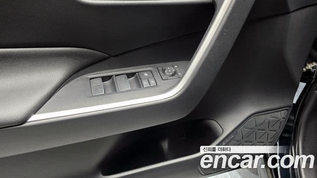 Toyota RAV4 5세대 2.5 2WD гибрид XLE, 2023 17